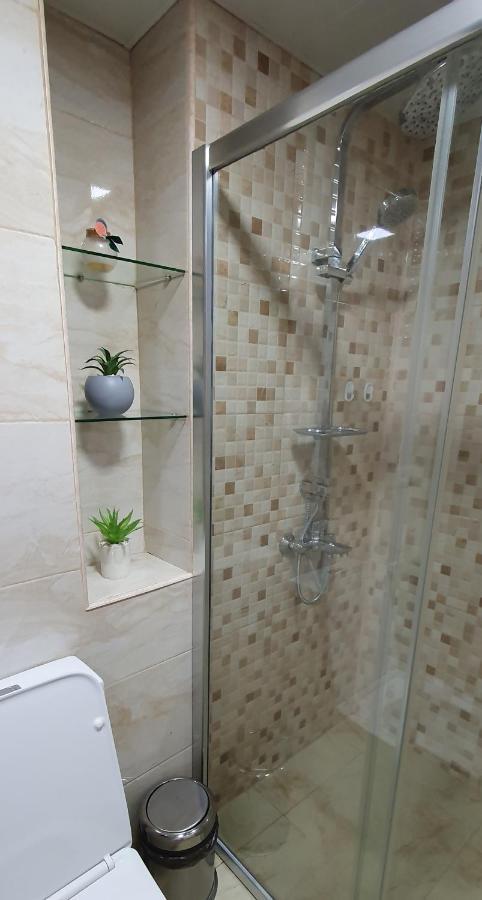 Bookinist Apartment Kutaisi Ngoại thất bức ảnh