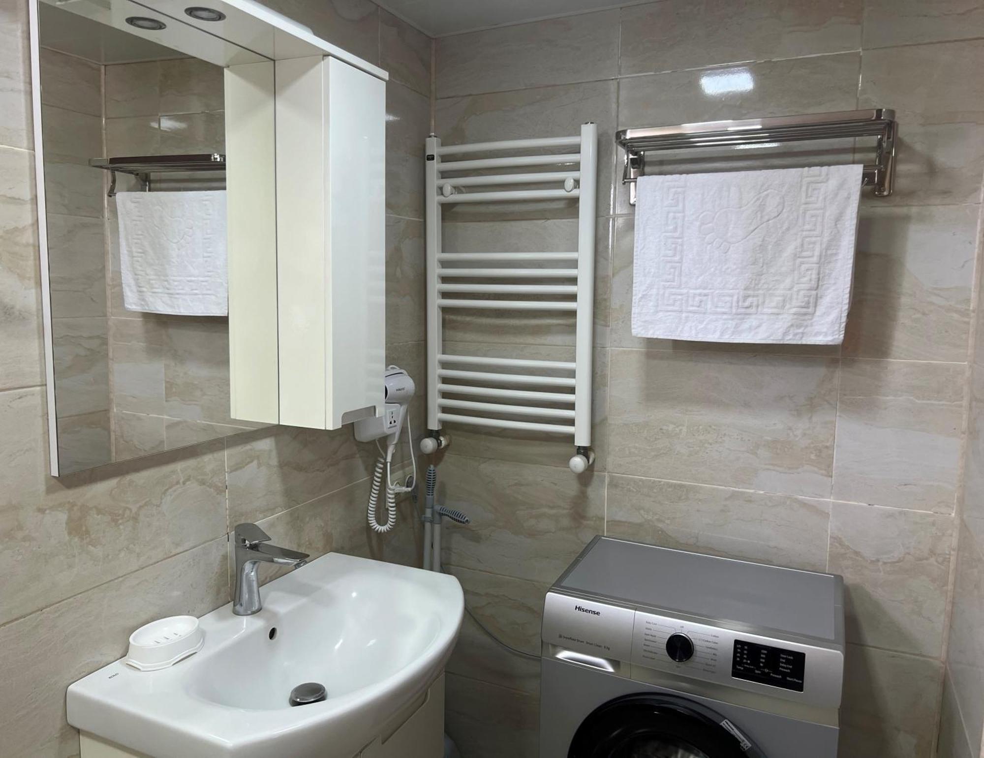 Bookinist Apartment Kutaisi Ngoại thất bức ảnh
